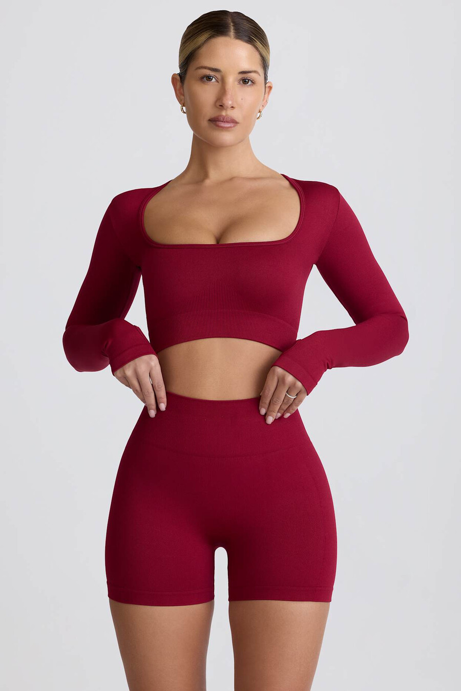 super sculpt saumattomat korkeavyötäröiset minishortsit viininpunaisena
