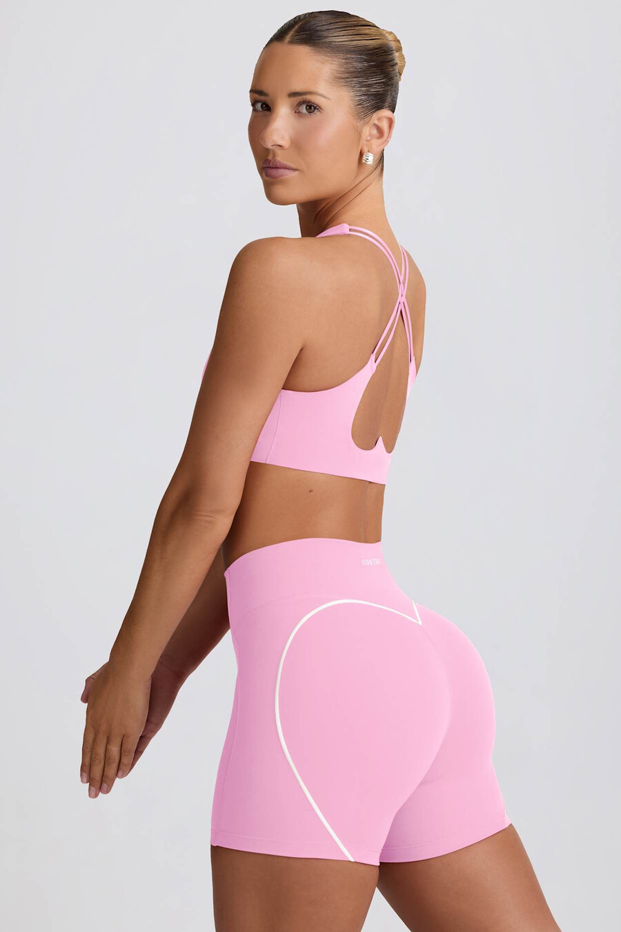 pehmeät active mini -shortsit vaaleanpunaisena