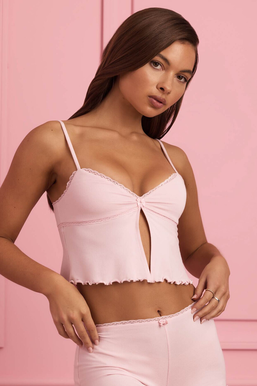 pitsireunainen babydoll-pyjamatoppi vaaleanpunaisena