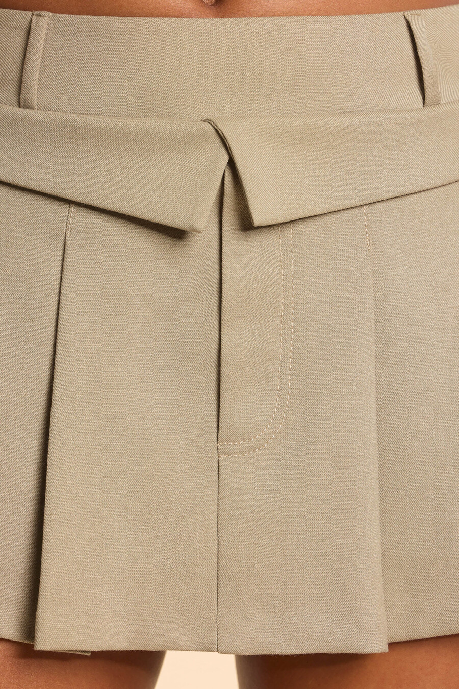 harjattu twill-kuvioinen keskivyötäröinen laskostettu mikrominihame taupe-värissä