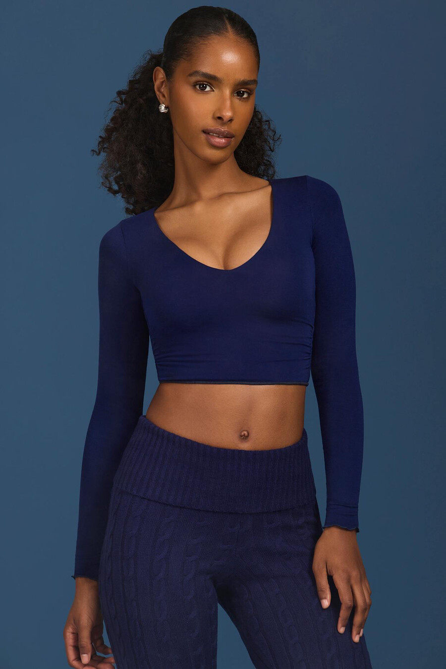 rypytetty pitkähihainen crop toppi laivastonsinisessä
