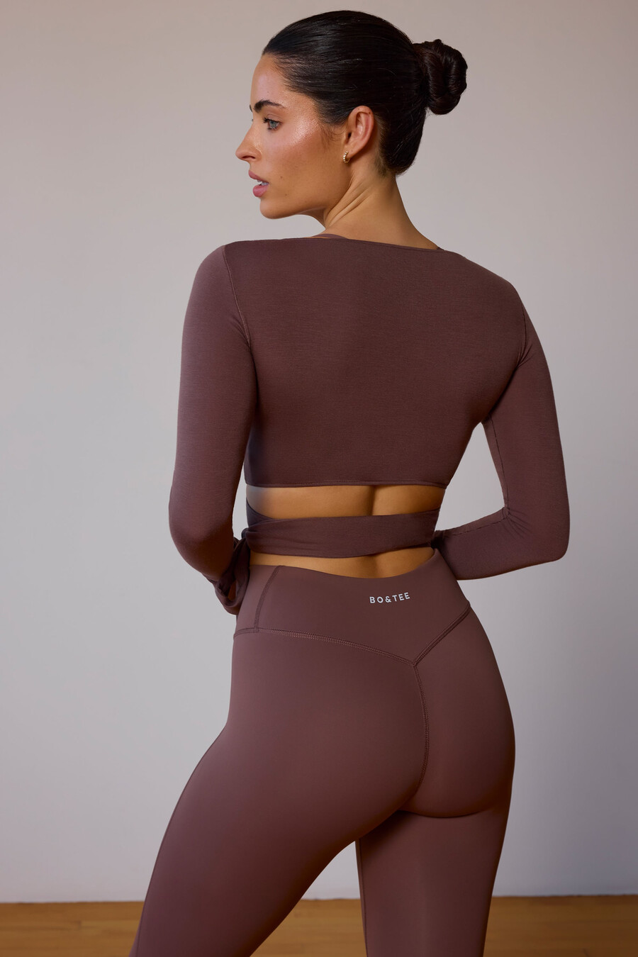 pitkähihainen kietaisutoppi taupe brown